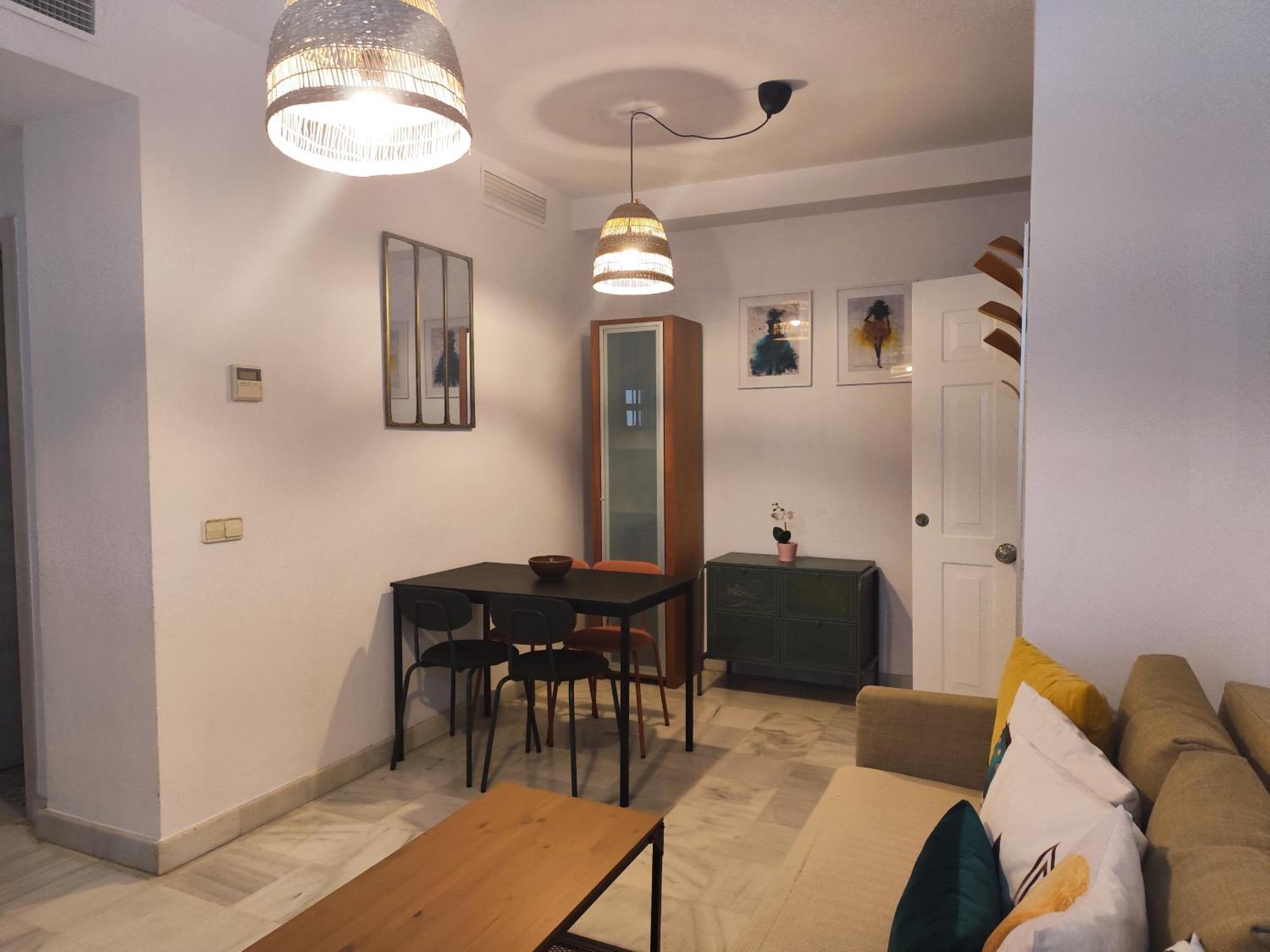 Apartament San Luis. Plaza De Parking Gratis!!! Sevilla