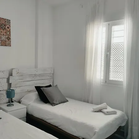 Apartamento San Luis. Plaza De Parking Gratis!!! Sevilla Buitenkant foto